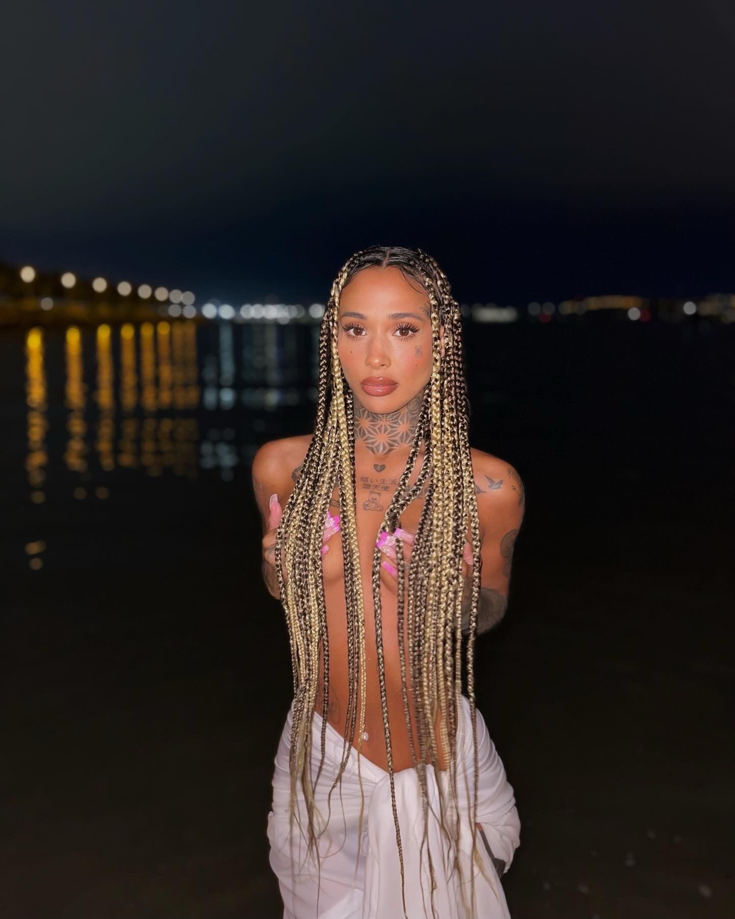 Escort - EVELYN - Ibiza Tops